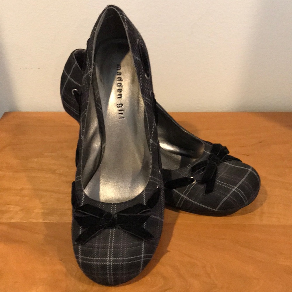 5 for $25🎁 Madden Girl chunky heels size 8